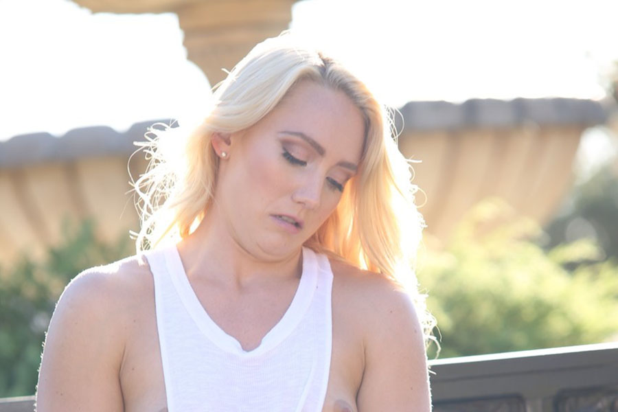 Model Blonde American babe in Chengdu