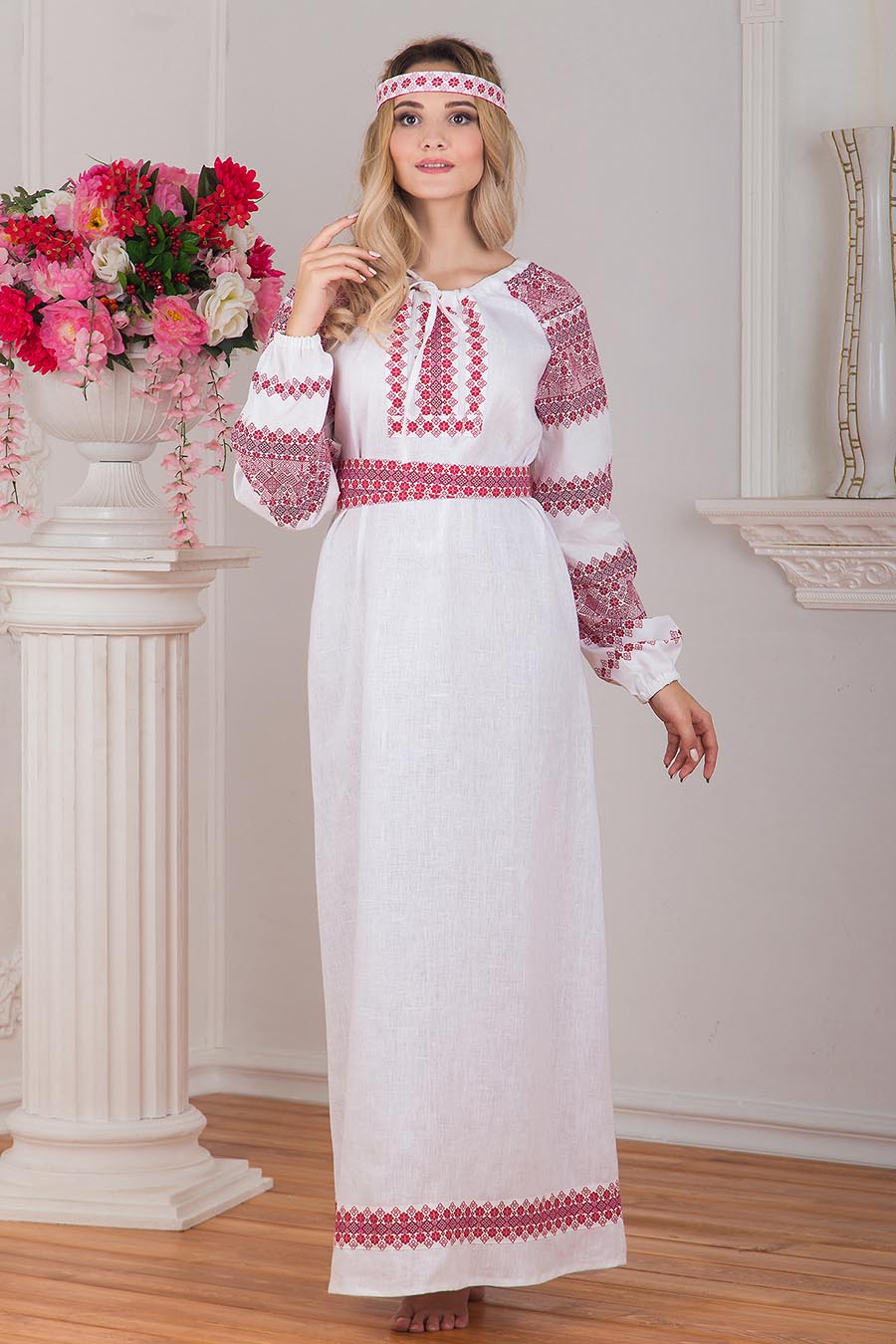 A playful frame from Women in Slavic costumes — online in Chengdu