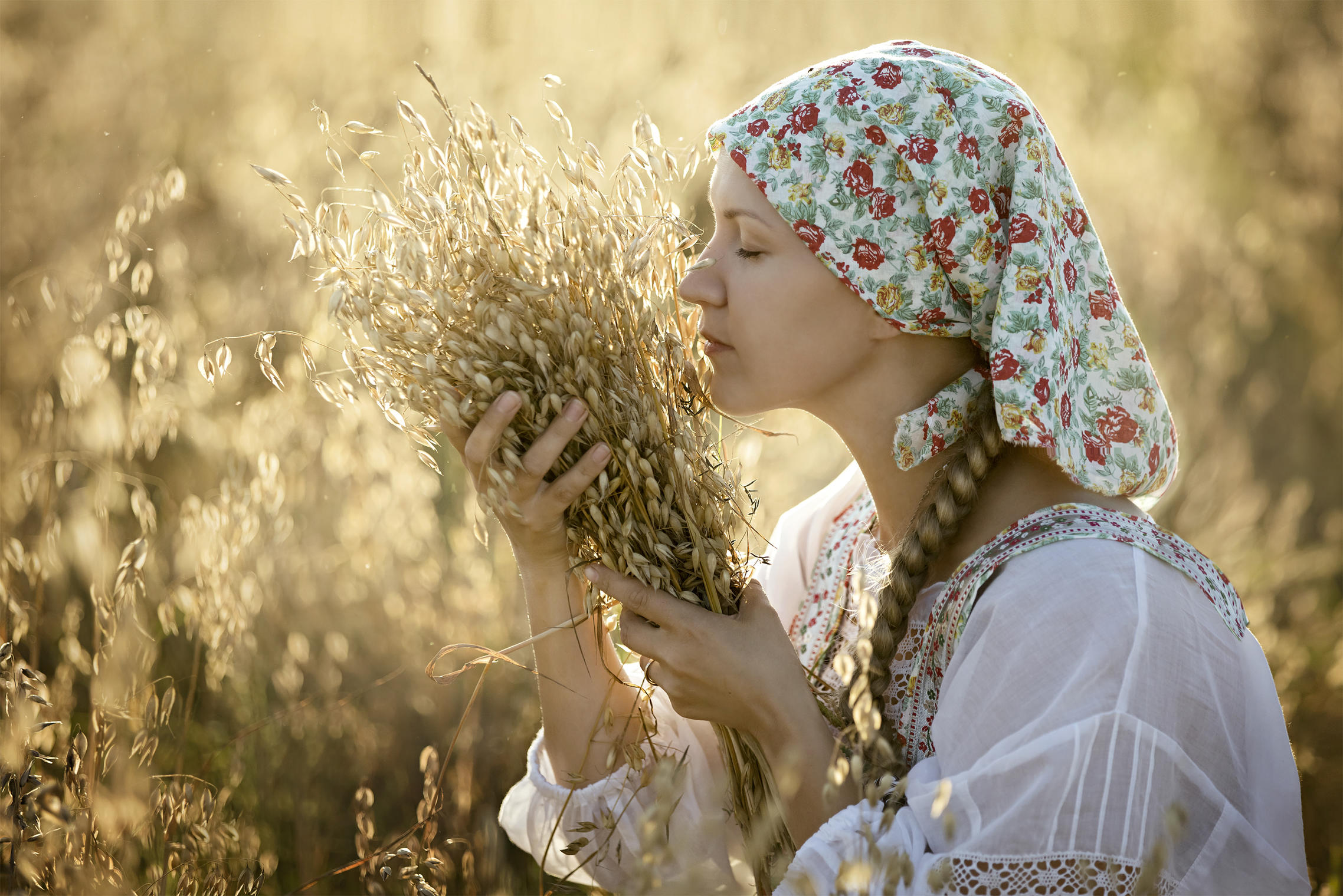 Photo Women in Slavic costumes in Chengdu