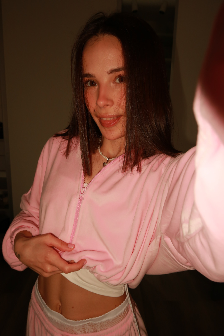 Tina brings the glow — live moments in Chengdu